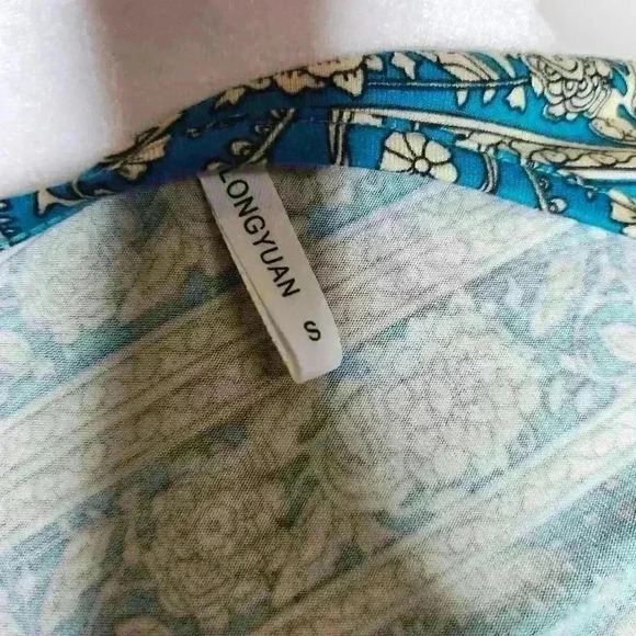 women's amazon top blue geometric print size small - Picture 6 of 6